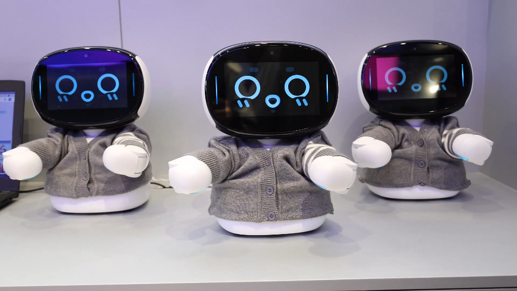 畅想人机共生新图景 全国首家人形机器人7S店探访记