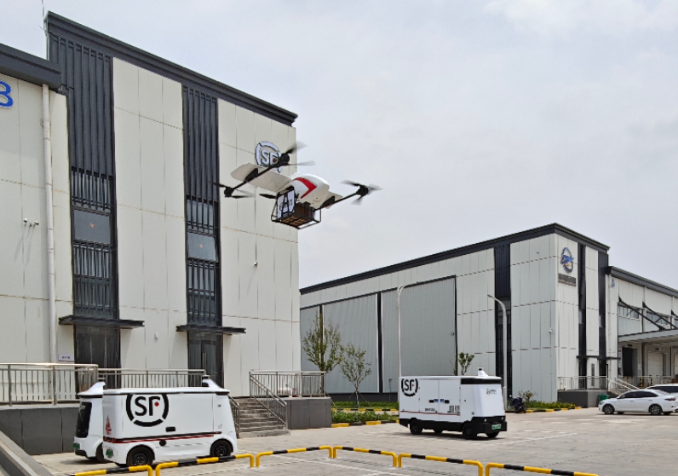 深圳已开通310条低空物流航线