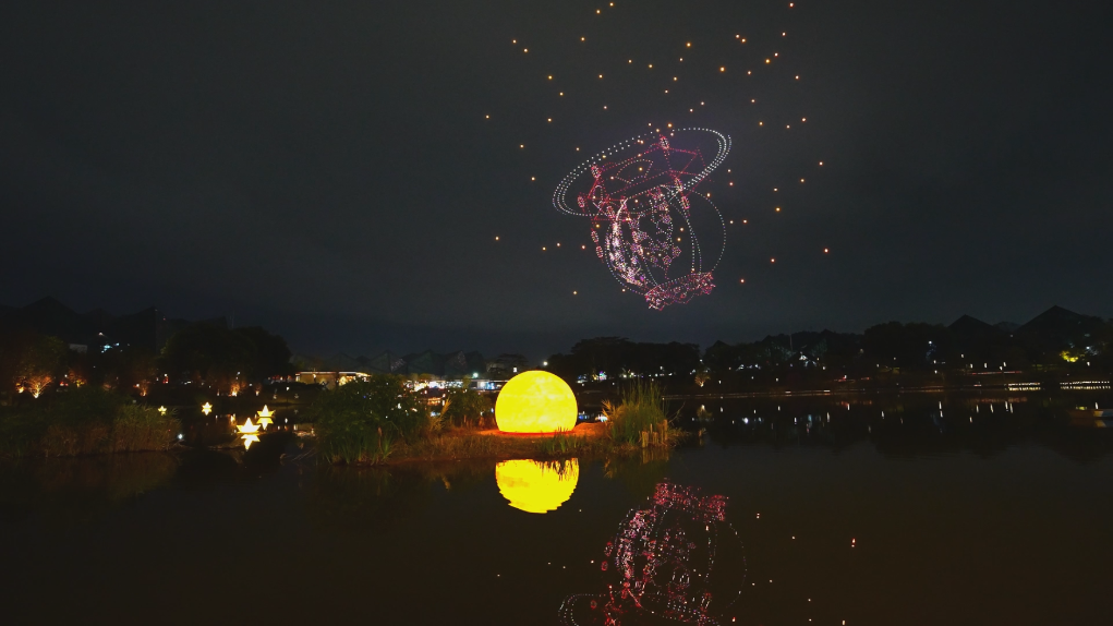 城市天空的无人机规划员：夜空作画，云端守航