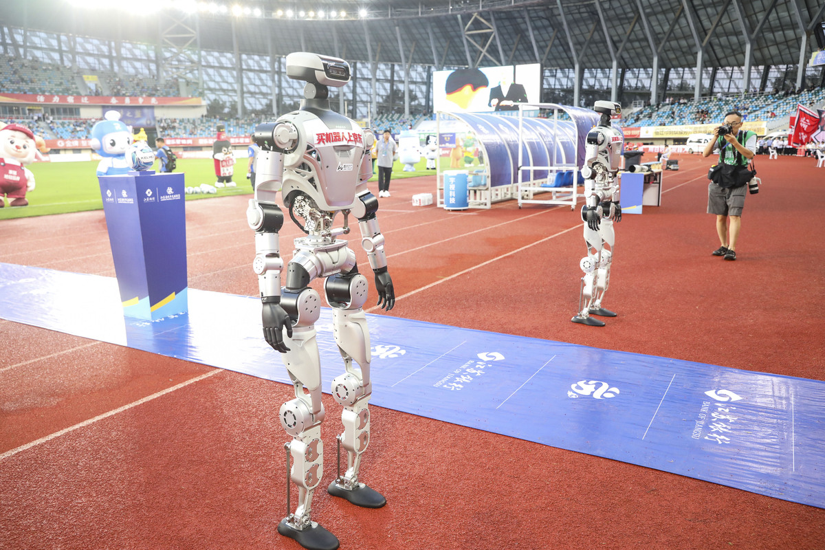 中国机器人为什么进化快