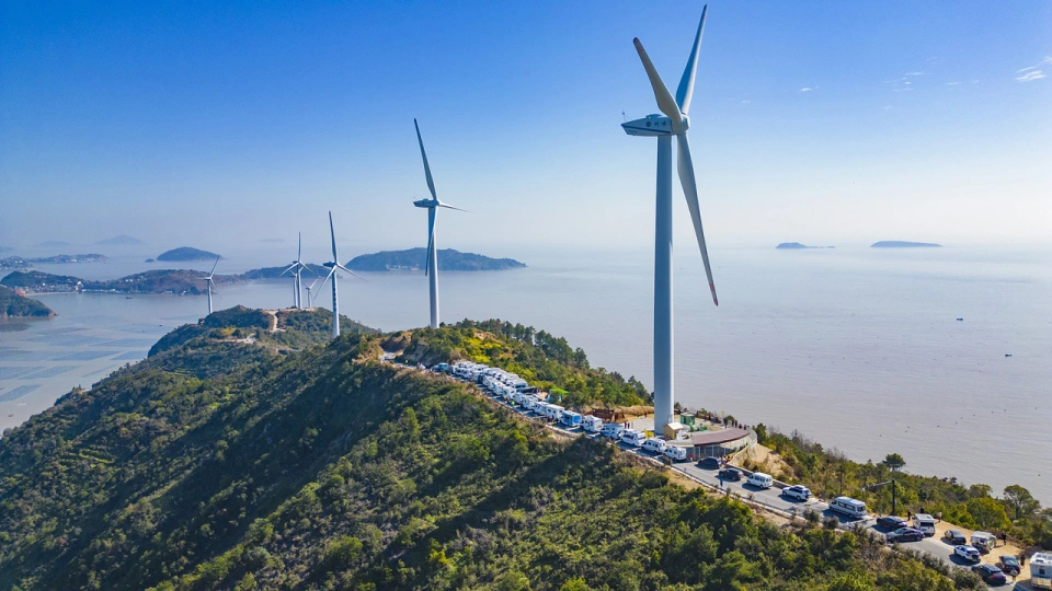 浙江玉环：海岛小城创建机器人智造高地