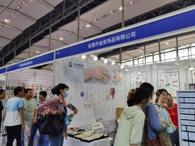 AI助力义乌饰品行业数智化转型