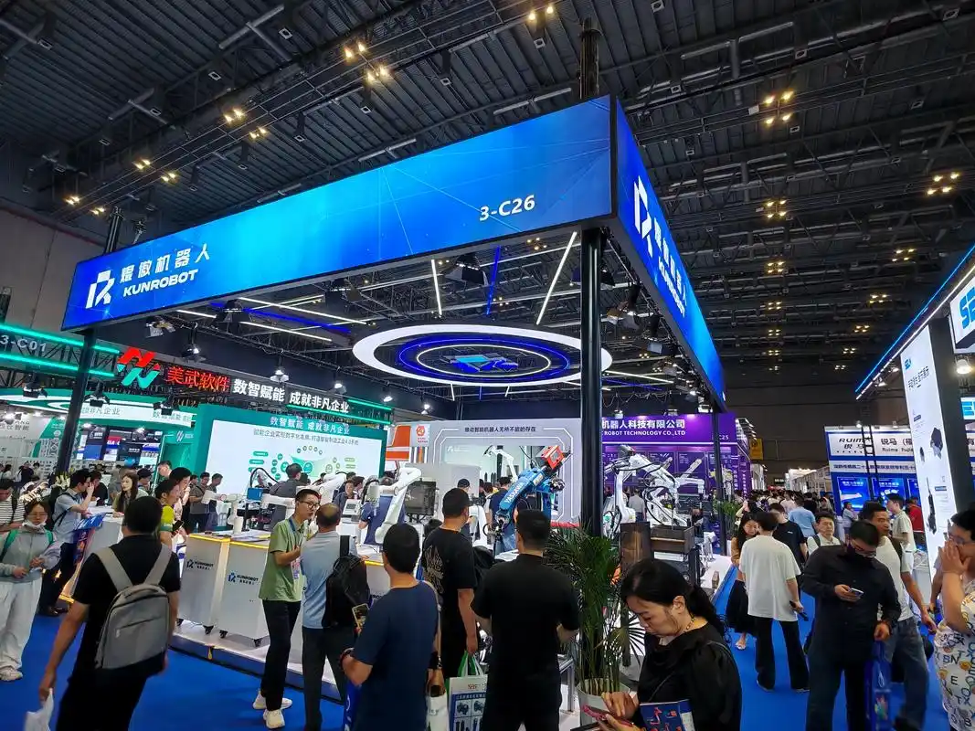 机器人练就一身功
